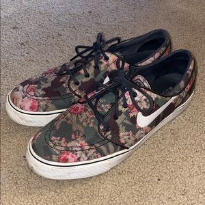 Nike SB Stephan Janoski Digifloral. Used